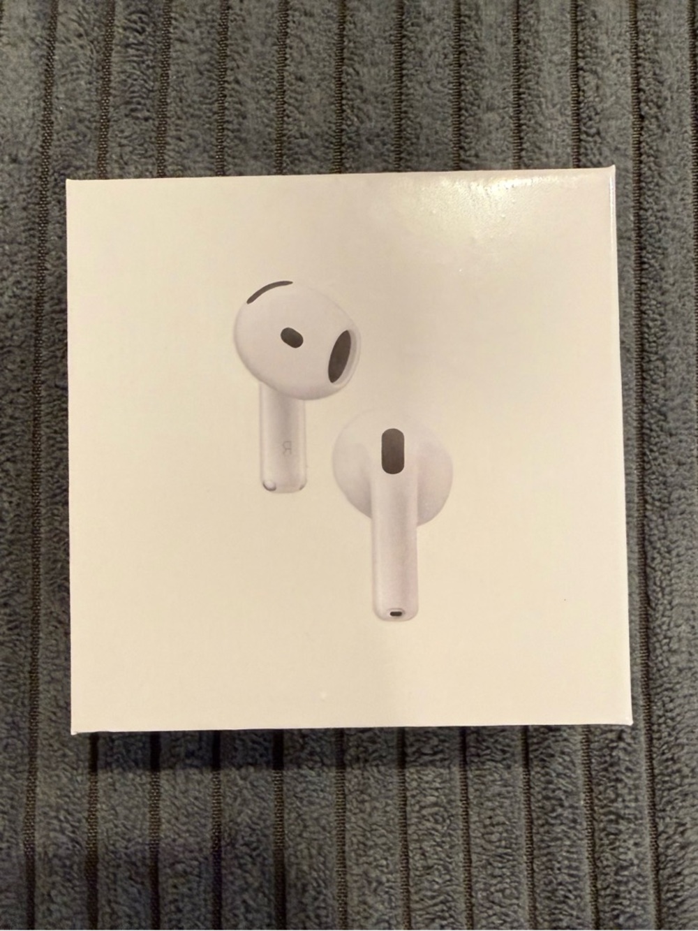 Apple Wireless Earbuds in White - Compact Stereo Headset